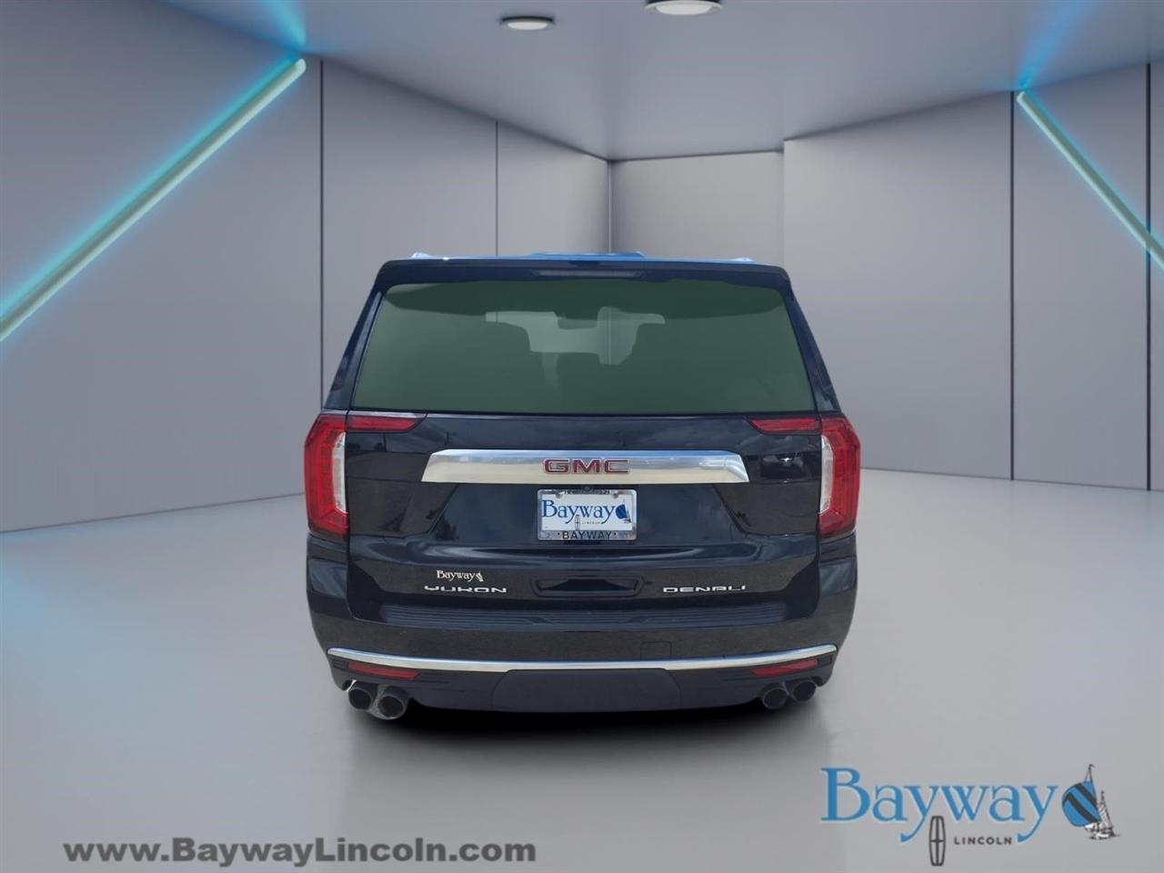 GMC Yukon XL Denali 4WD 2022