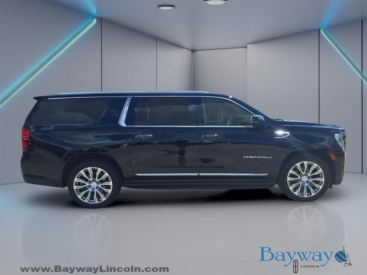 GMC Yukon XL Denali 4WD 2022