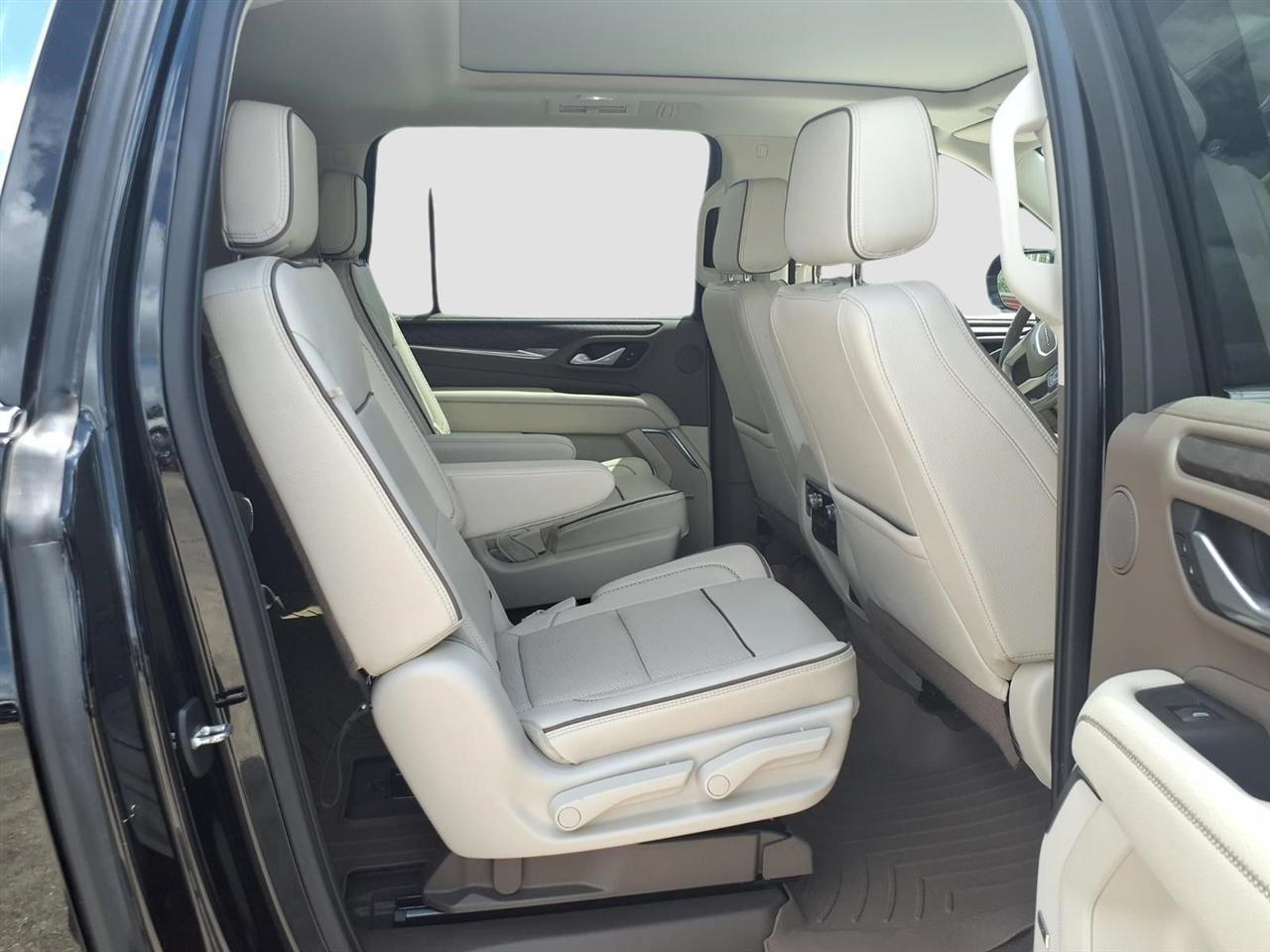 GMC Yukon XL Denali 4WD 2022
