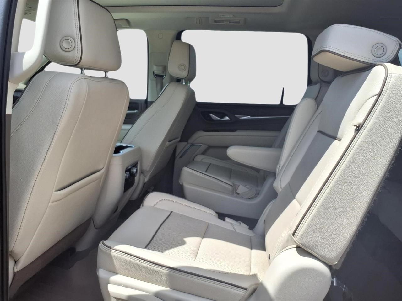 GMC Yukon XL Denali 4WD 2022