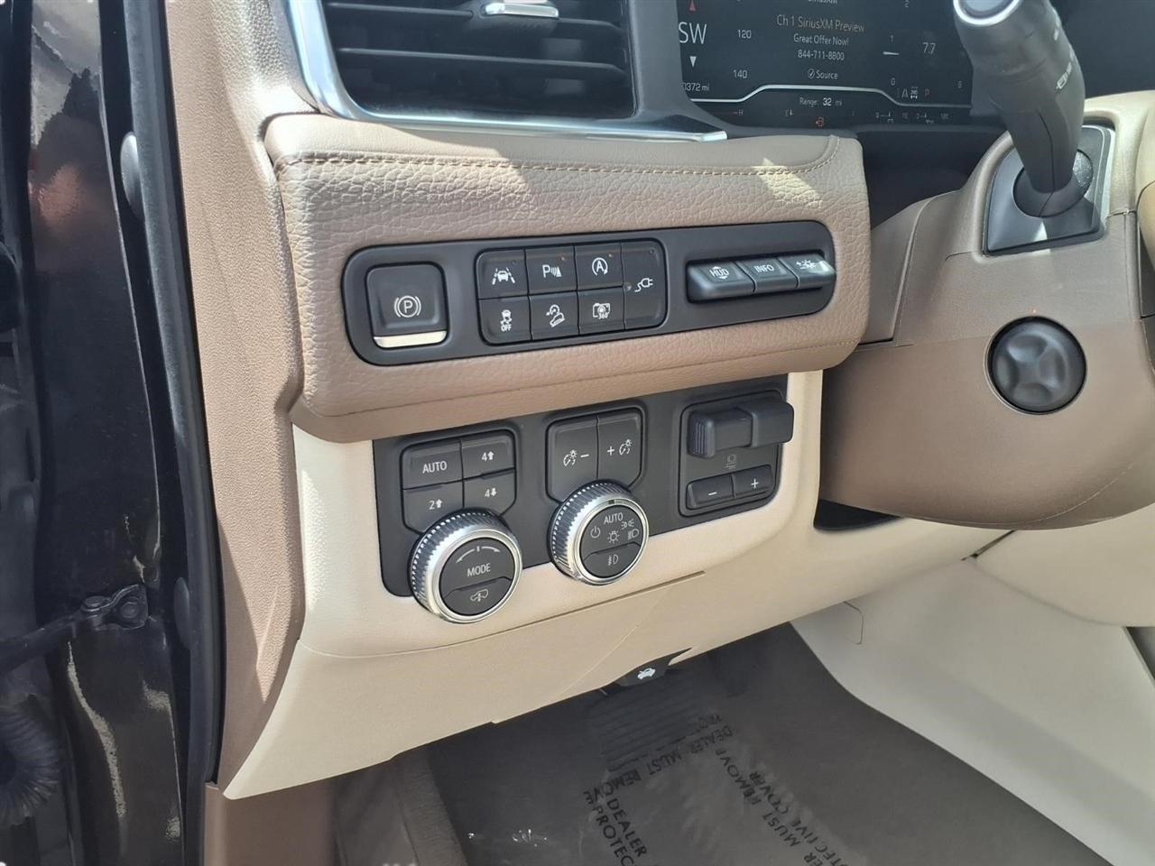 GMC Yukon XL Denali 4WD 2022