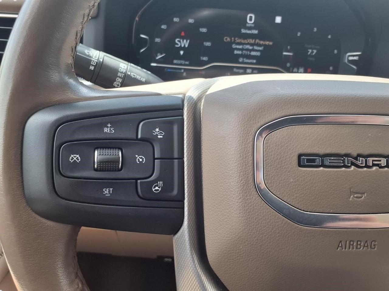 GMC Yukon XL Denali 4WD 2022