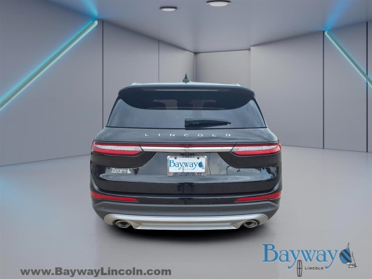 Lincoln Corsair Base 2022