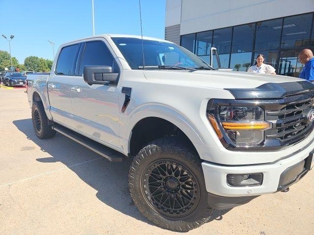 Ford F-150 XLT SuperCrew 4WD 2024