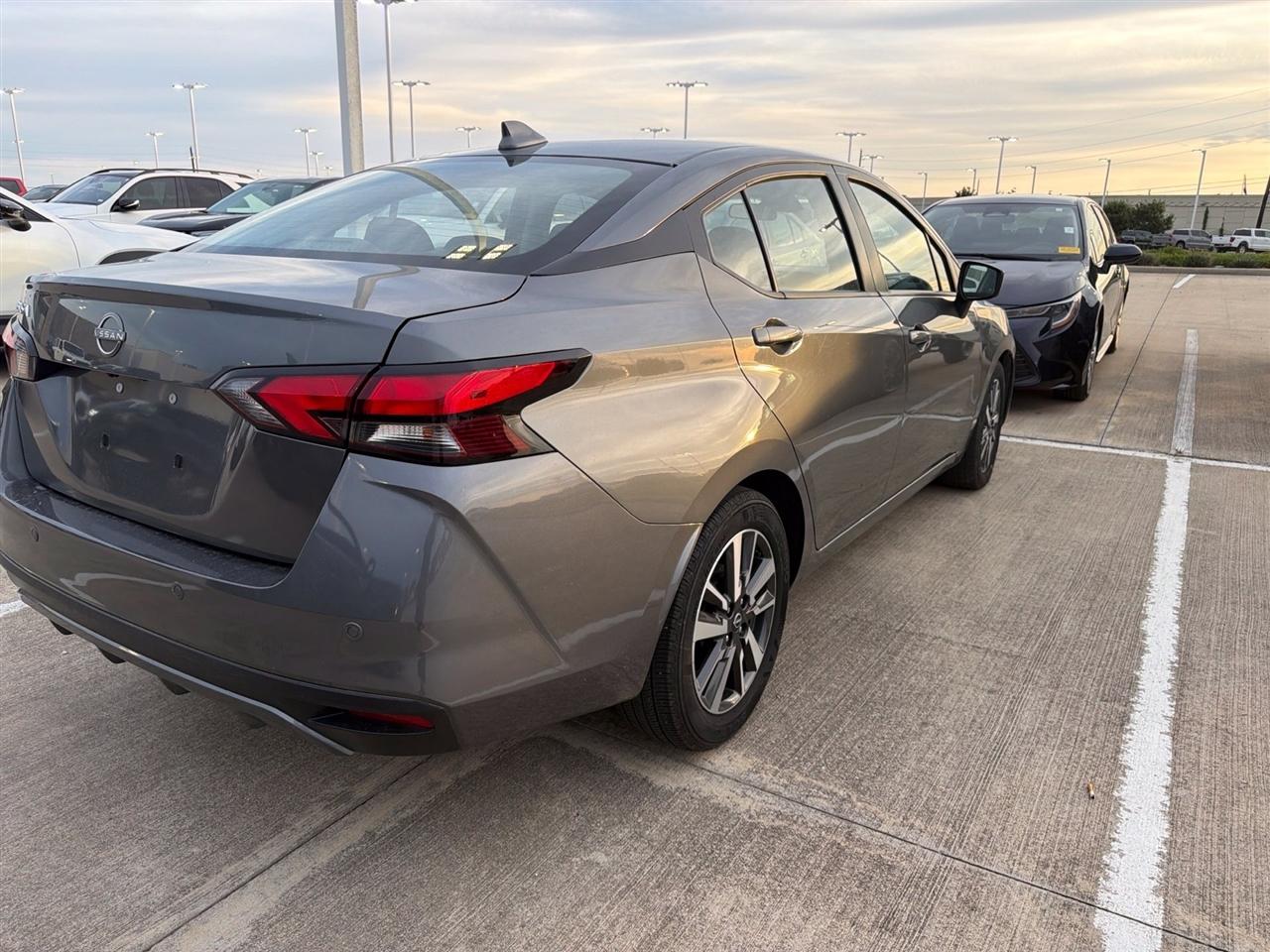 Nissan Versa SV 2025