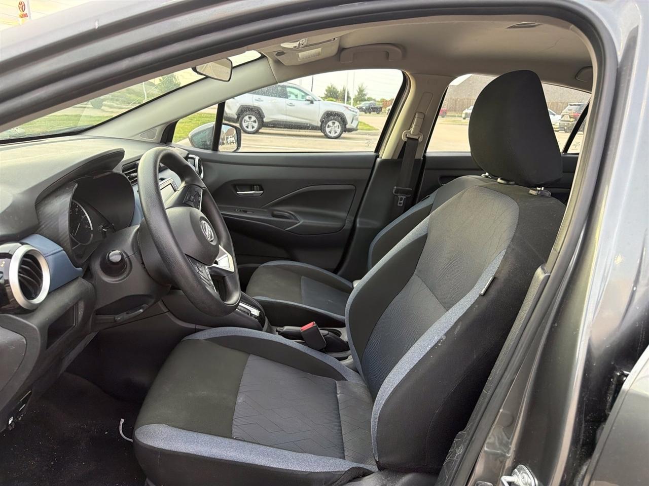 Nissan Versa SV 2025