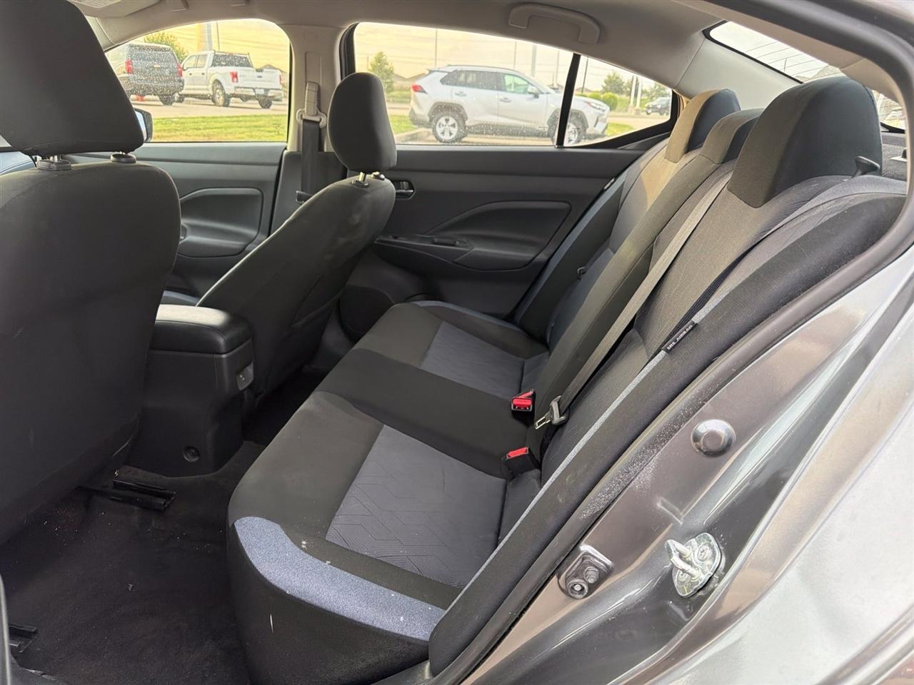 Nissan Versa SV 2025