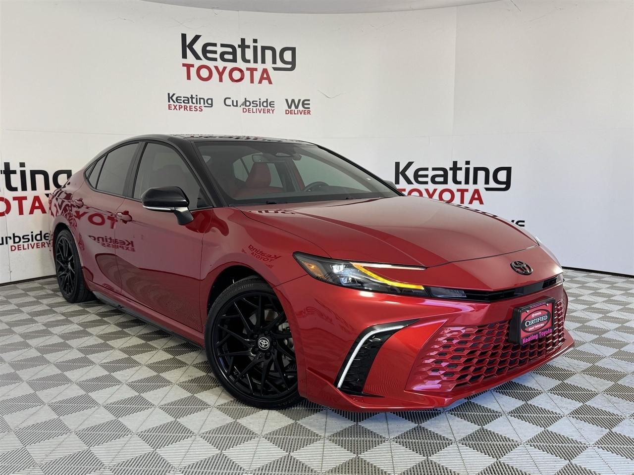 Toyota Camry Hybrid XLE 2026
