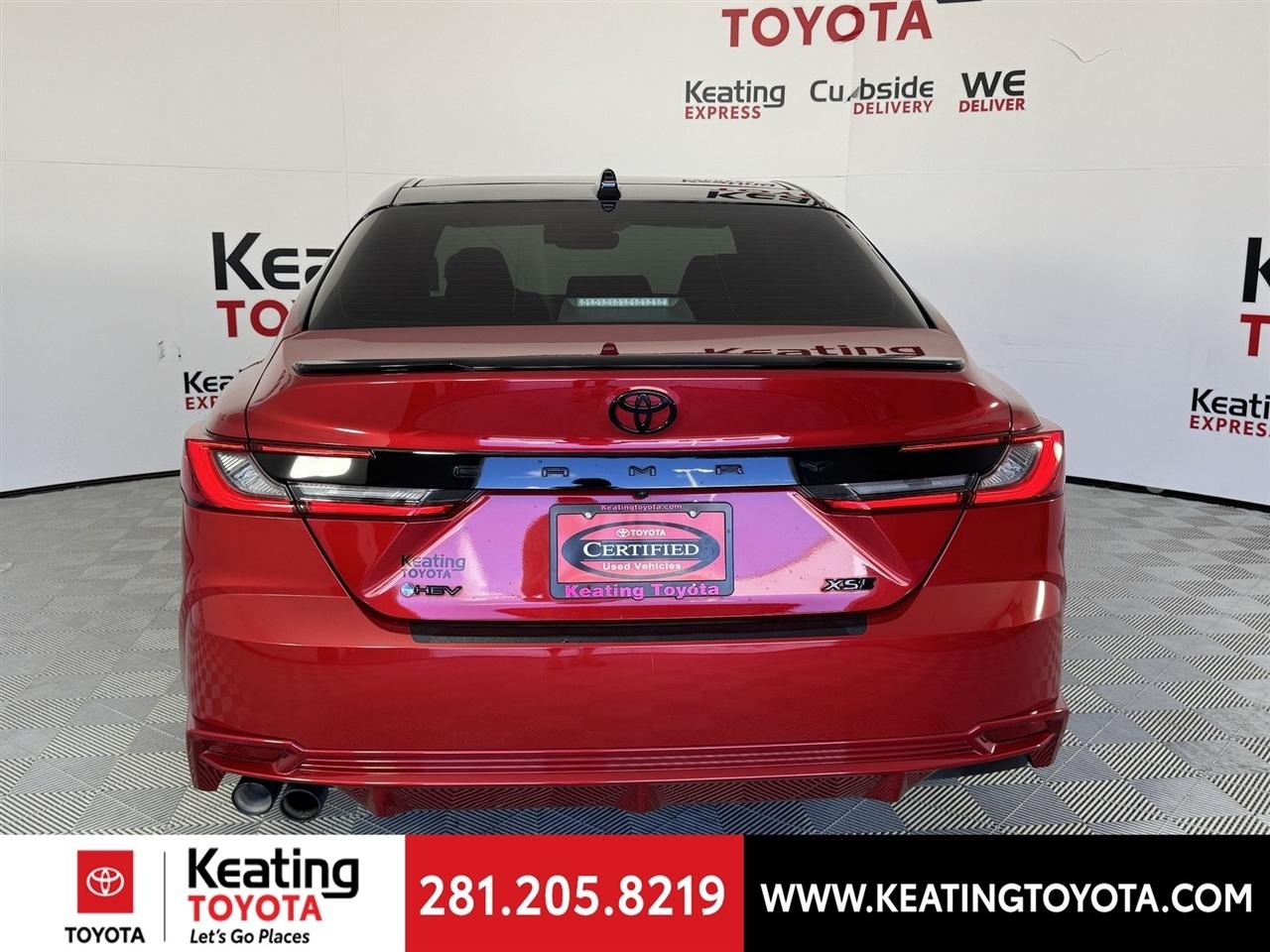 Toyota Camry Hybrid XLE 2026