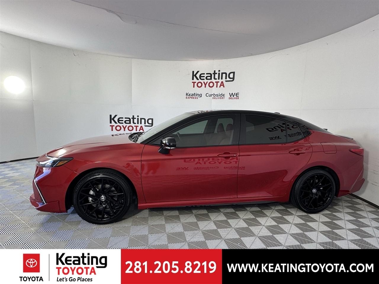 Toyota Camry Hybrid XLE 2026