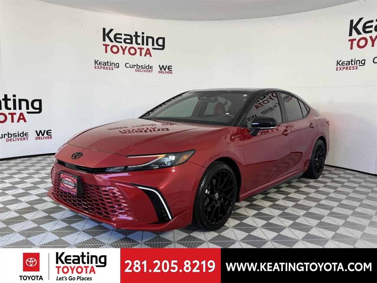 Toyota Camry Hybrid XLE 2026