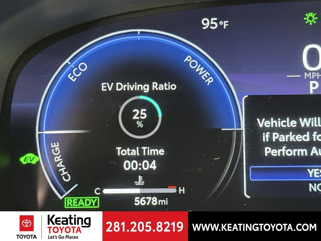 Toyota Camry Hybrid XLE 2026