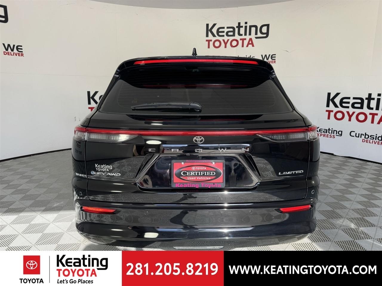 Toyota Crown Signia XLE 2025