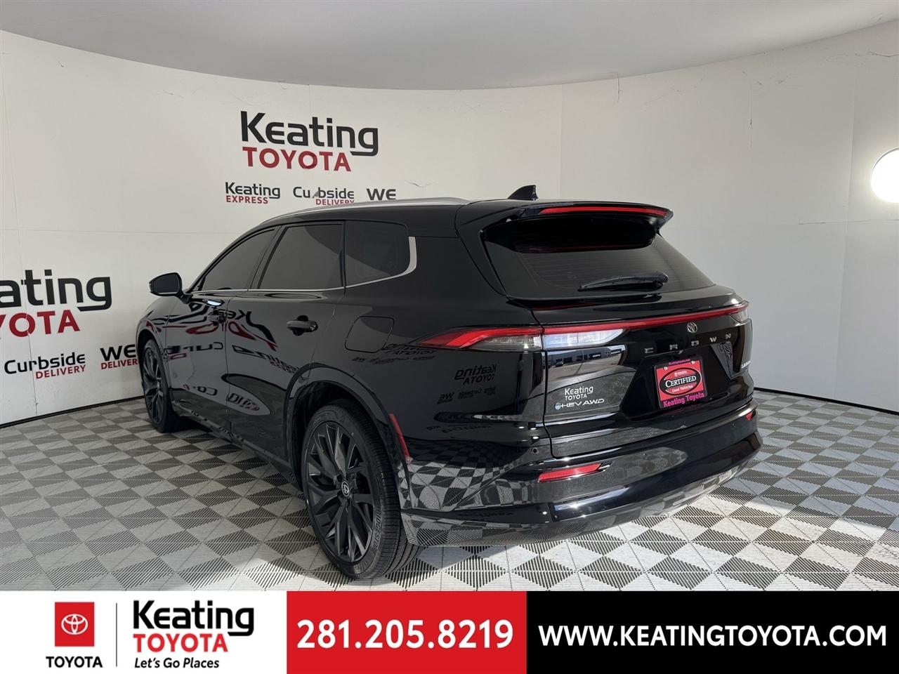 Toyota Crown Signia XLE 2025