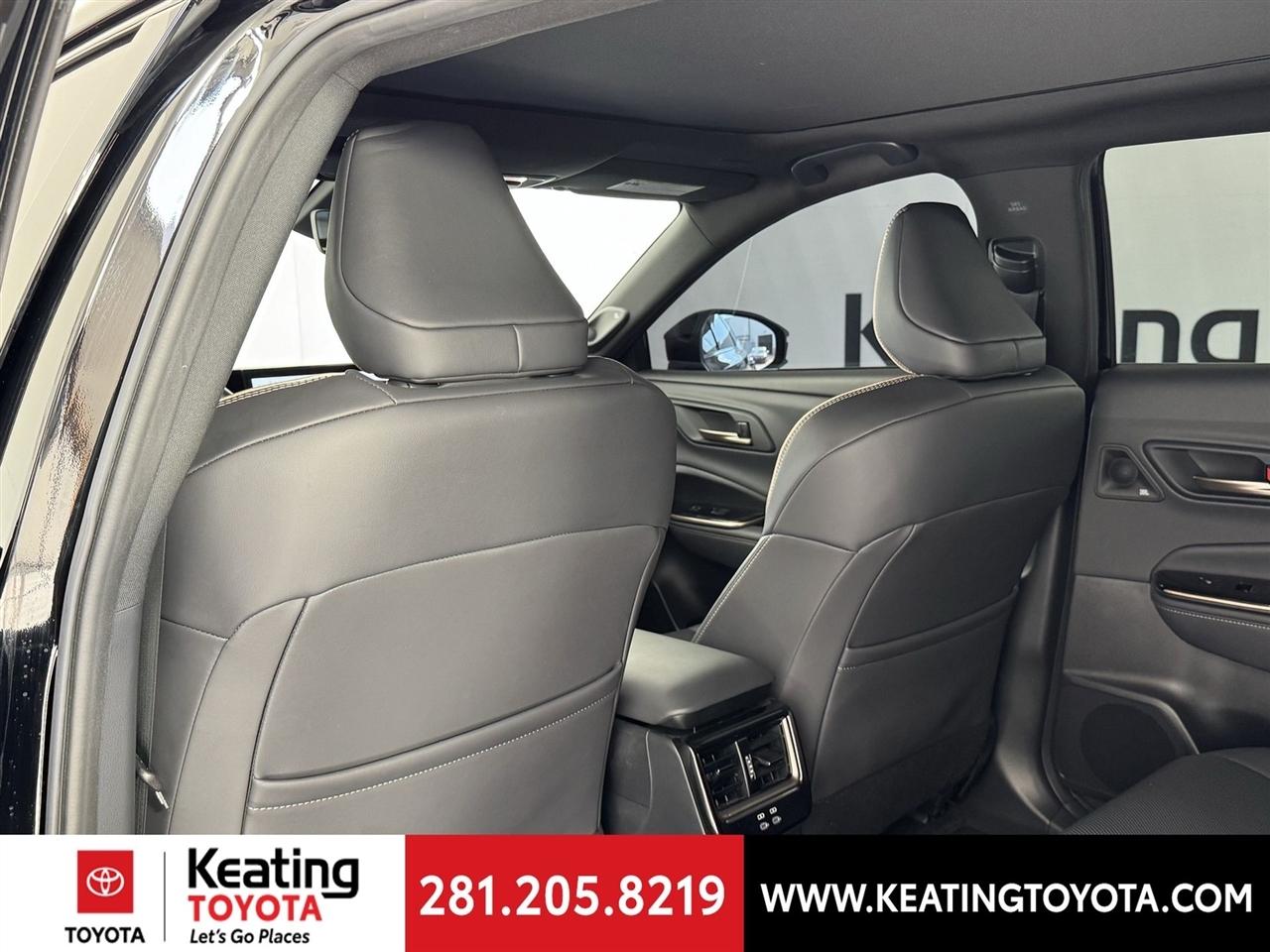 Toyota Crown Signia XLE 2025