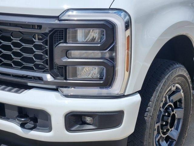 Ford F-250 SD XL Crew Cab 4WD 2026