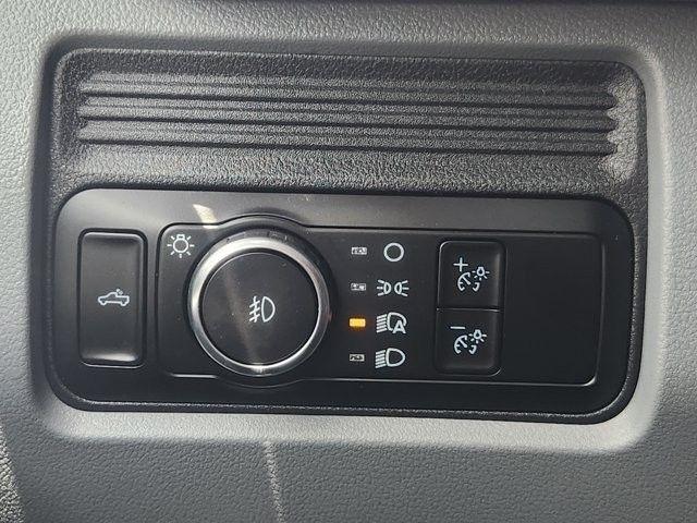 Ford F-250 SD XL Crew Cab 4WD 2026