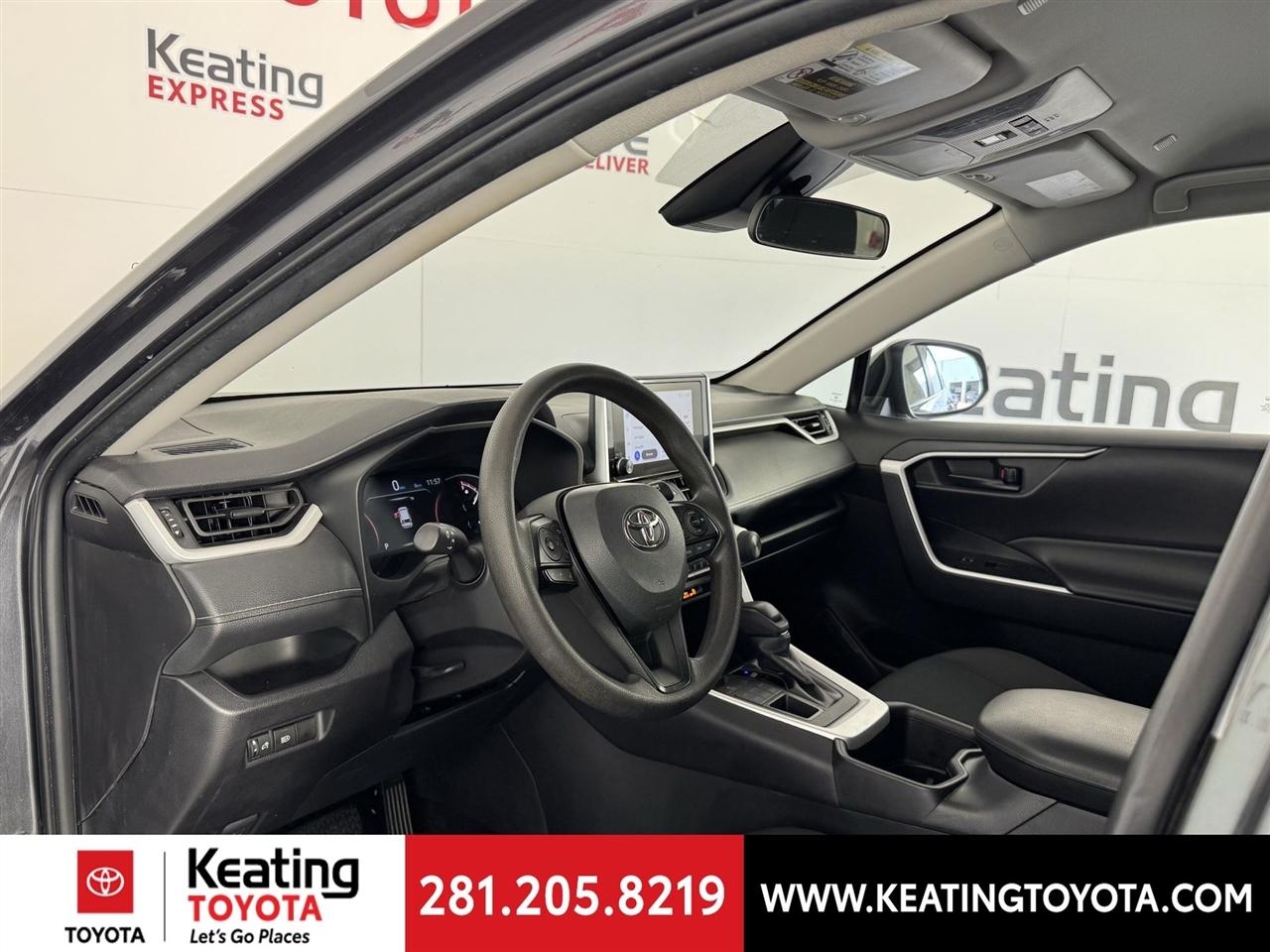 Toyota RAV4 LE AWD 2025