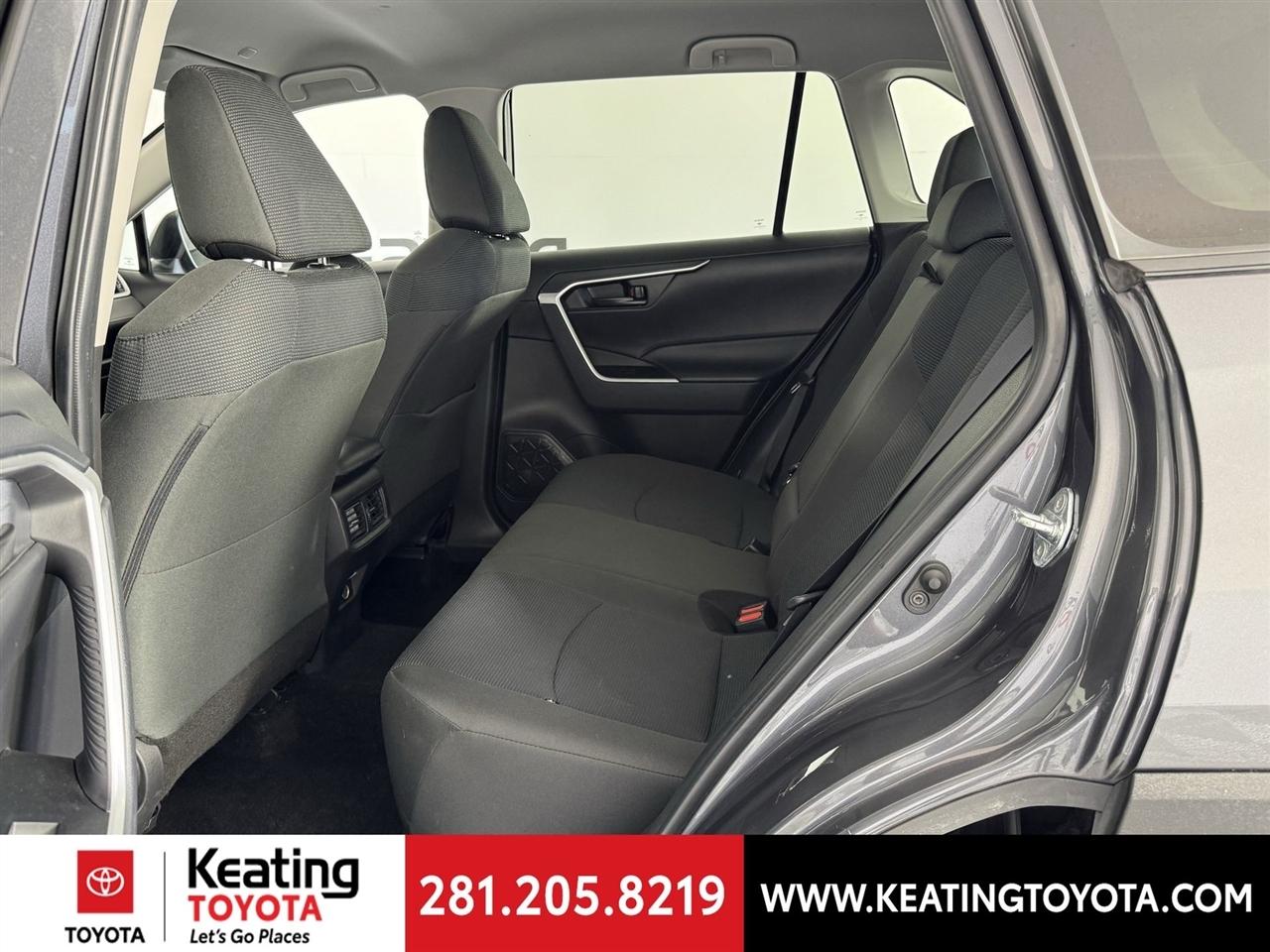 Toyota RAV4 LE AWD 2025