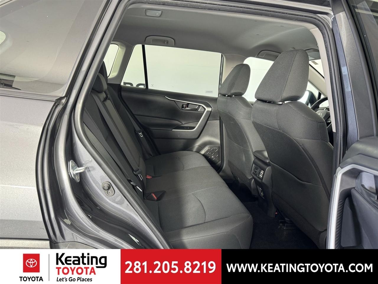 Toyota RAV4 LE AWD 2025