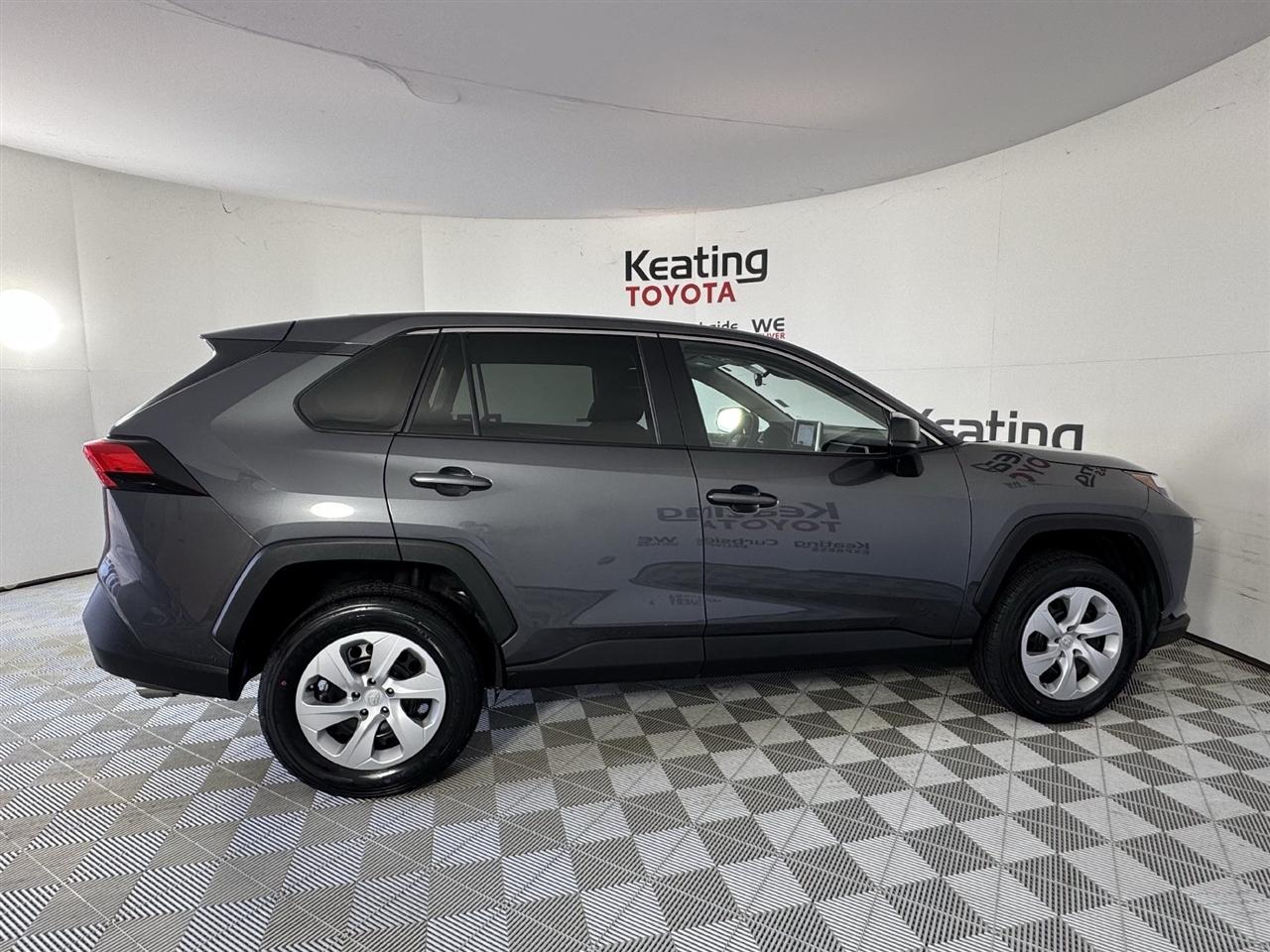 Toyota RAV4 LE AWD 2025