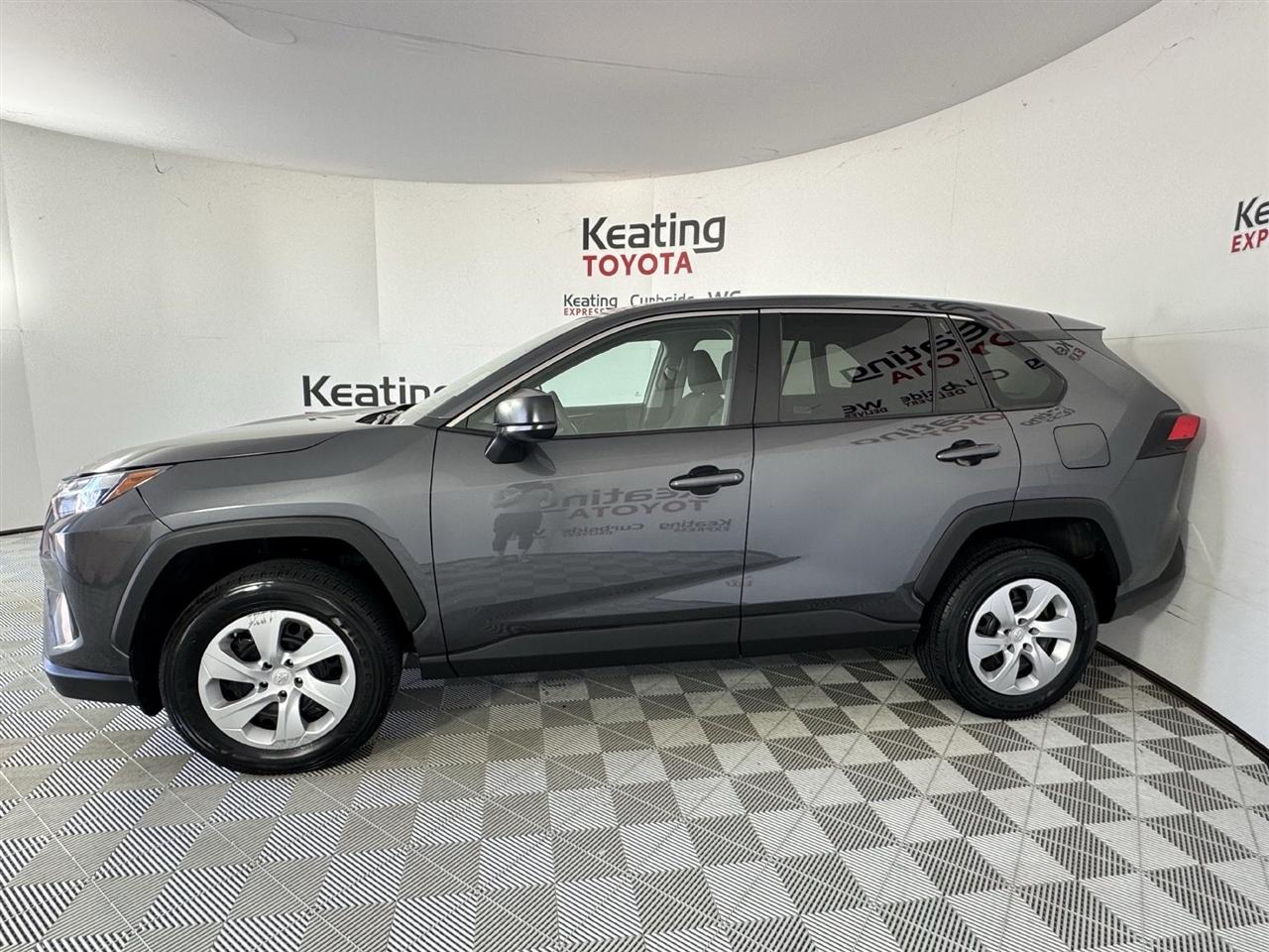 Toyota RAV4 LE AWD 2025