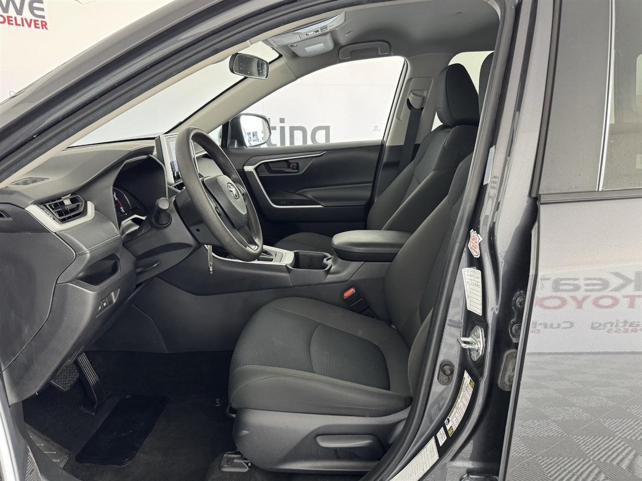 Toyota RAV4 LE AWD 2025