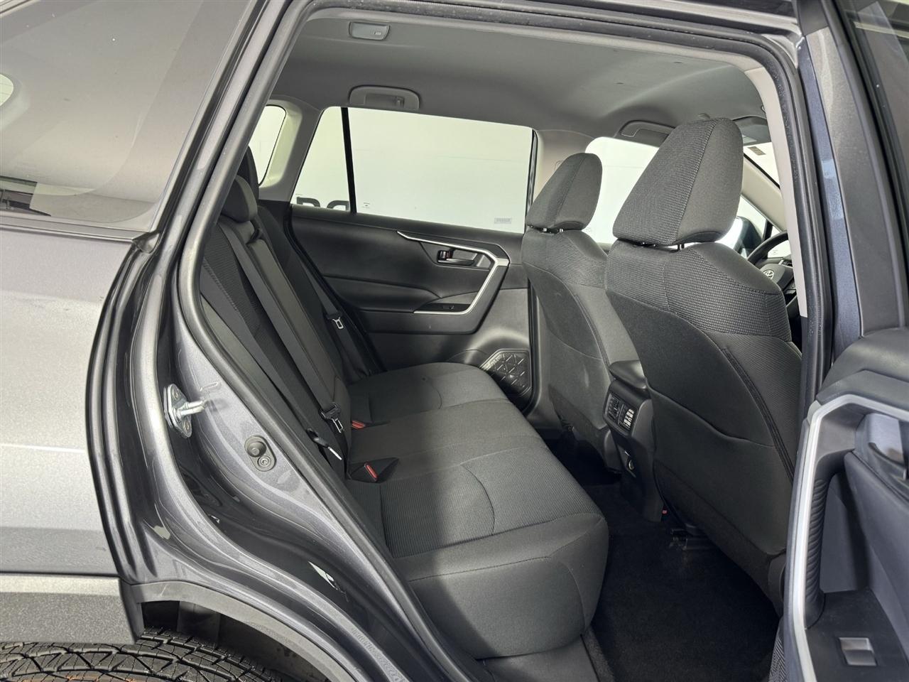Toyota RAV4 LE AWD 2025