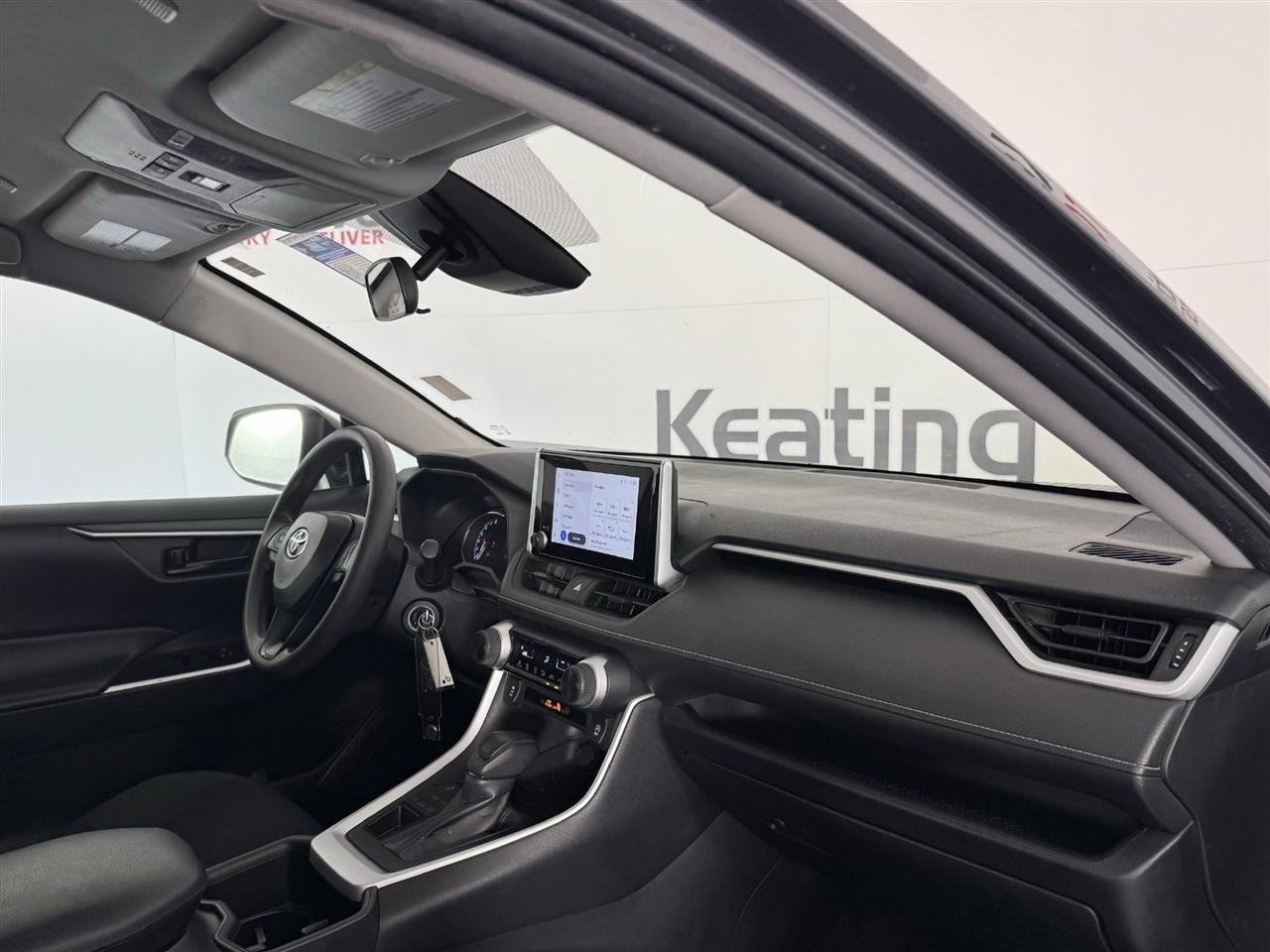 Toyota RAV4 LE AWD 2025