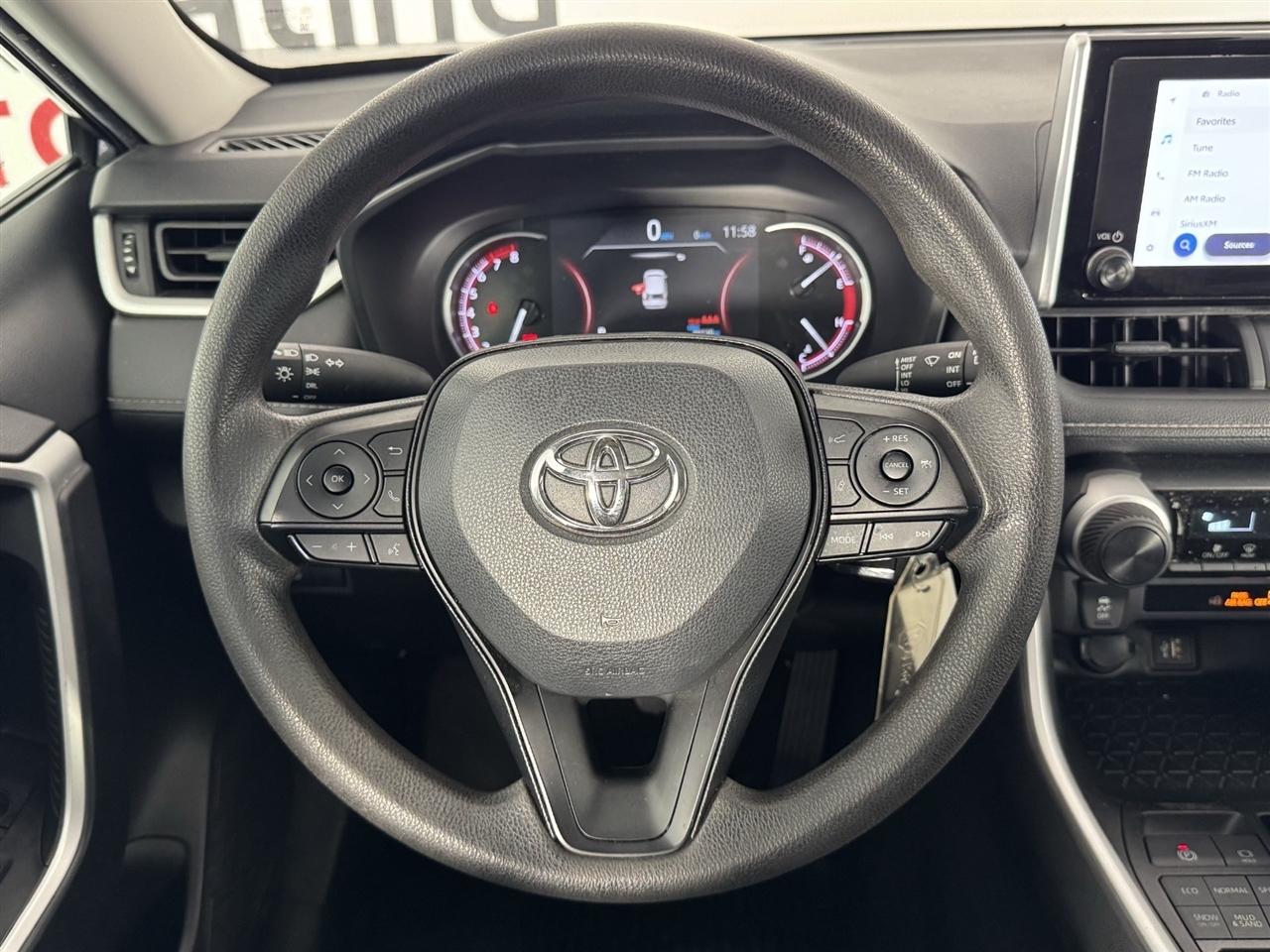 Toyota RAV4 LE AWD 2025
