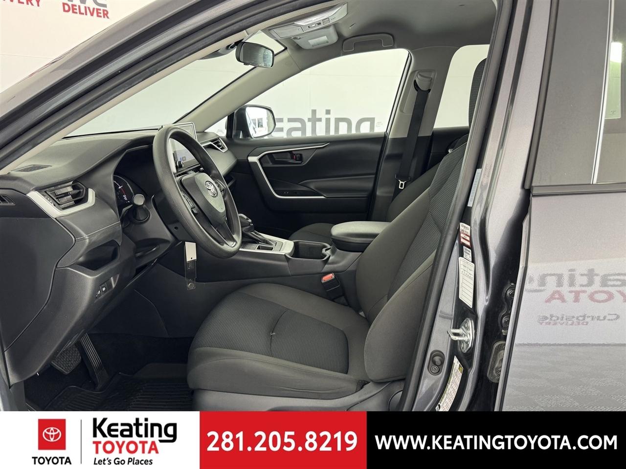 Toyota RAV4 LE AWD 2025