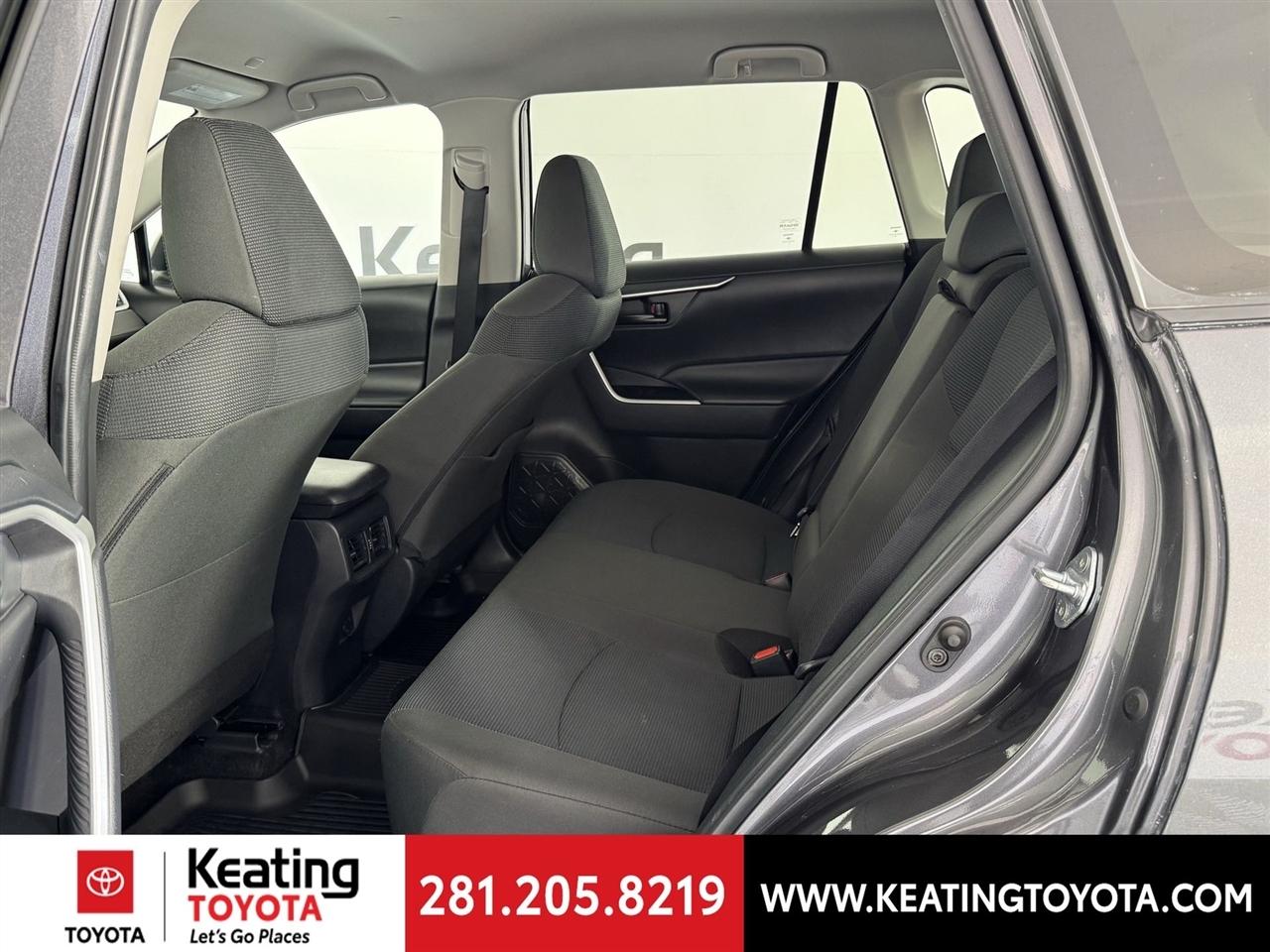 Toyota RAV4 LE AWD 2025