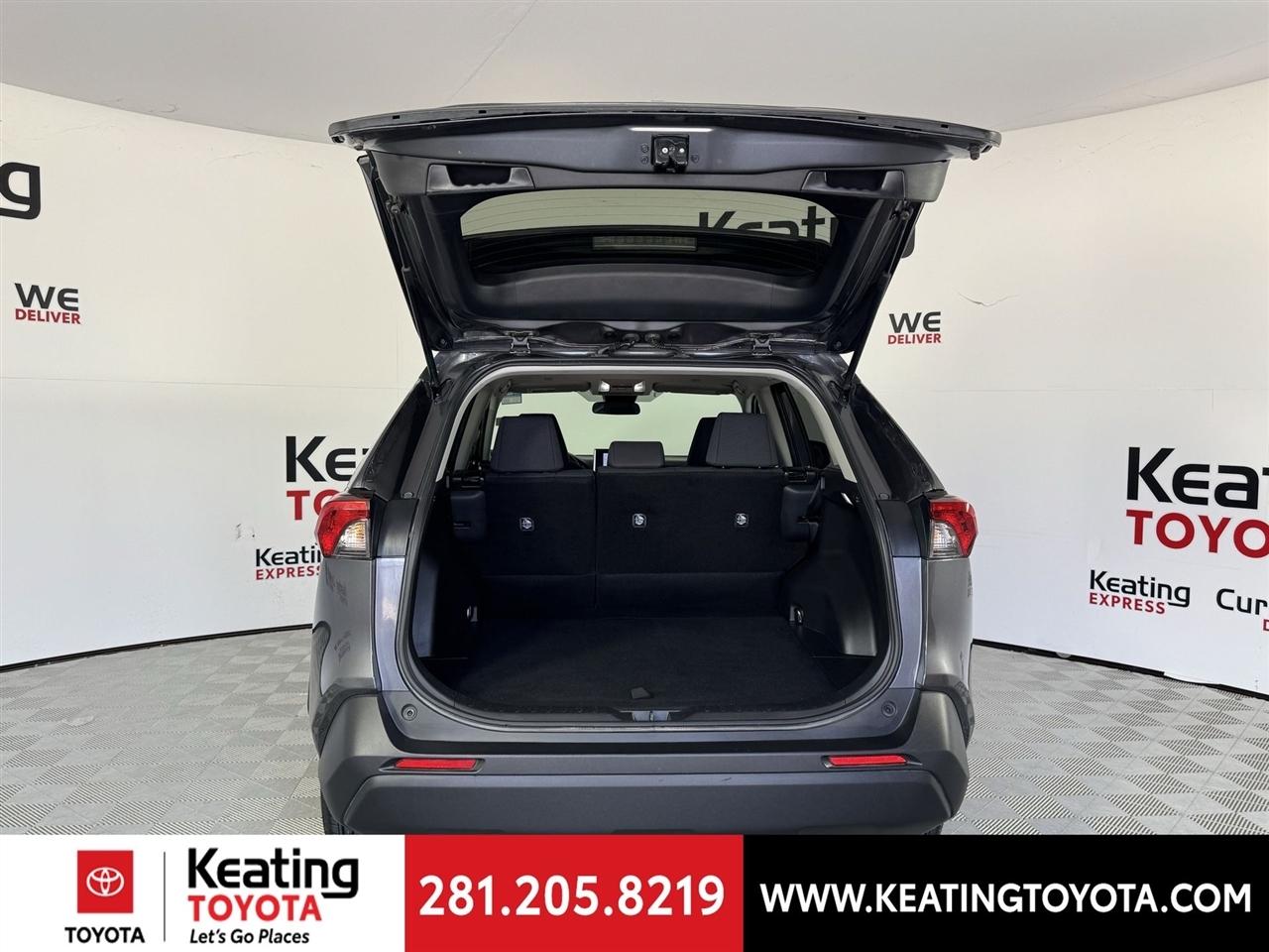 Toyota RAV4 LE AWD 2025