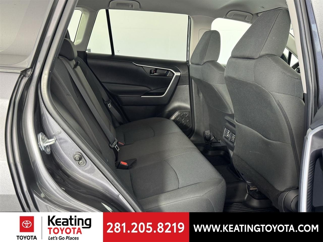 Toyota RAV4 LE AWD 2025