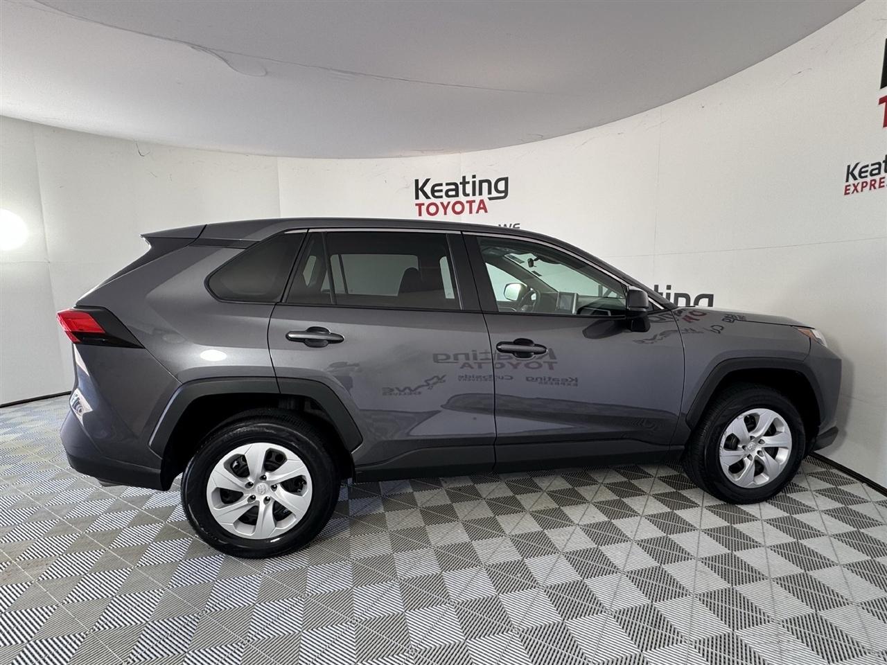 Toyota RAV4 LE AWD 2025