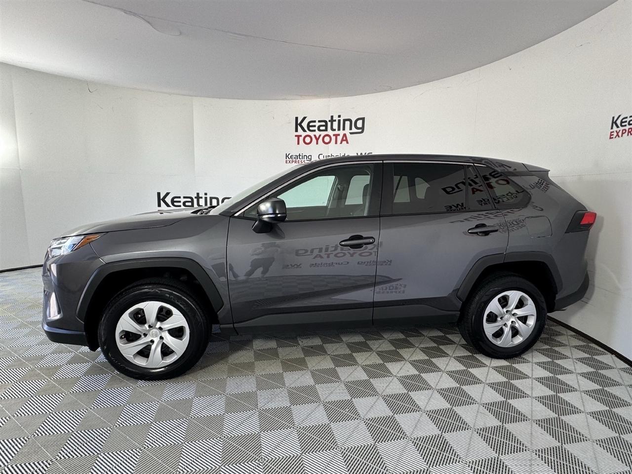 Toyota RAV4 LE AWD 2025