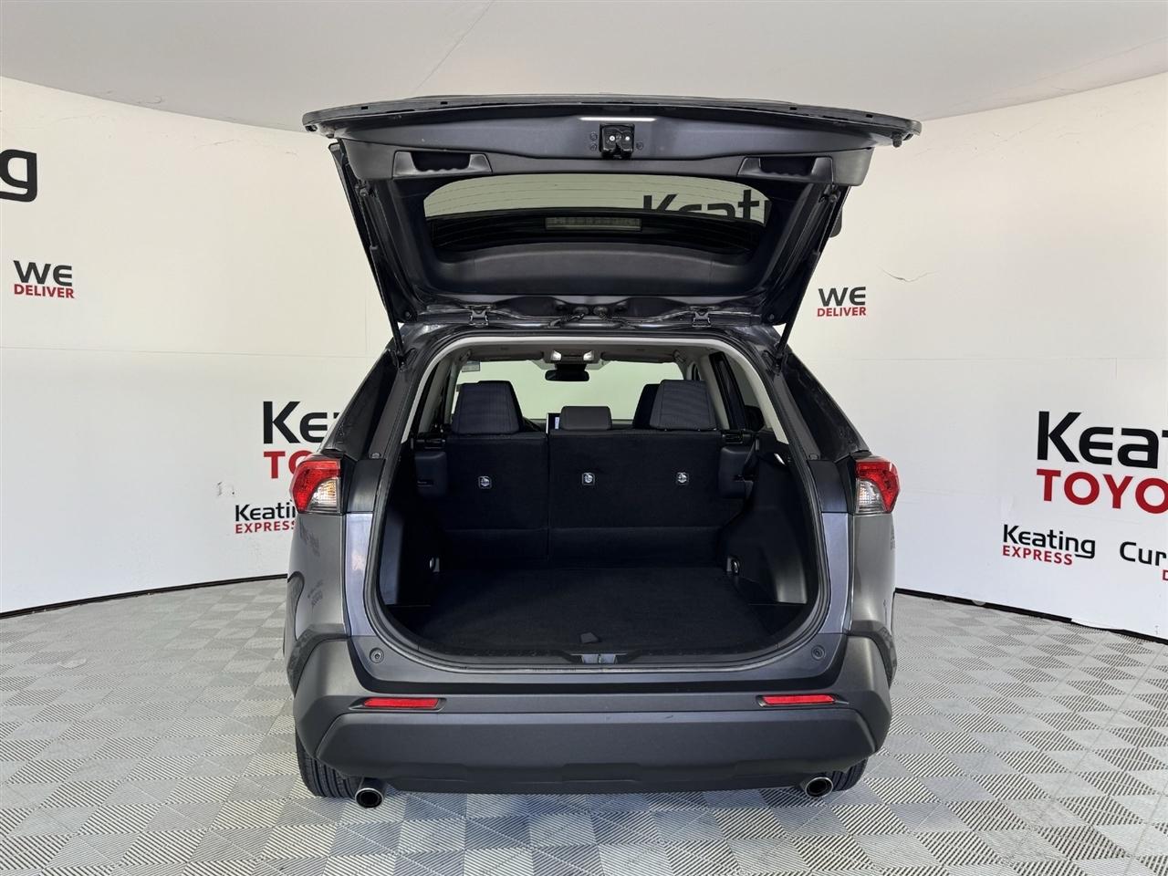 Toyota RAV4 LE AWD 2025