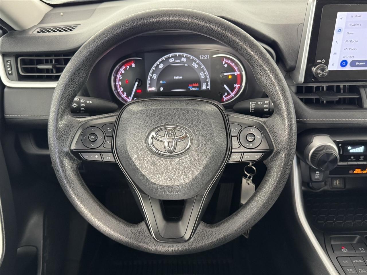 Toyota RAV4 LE AWD 2025