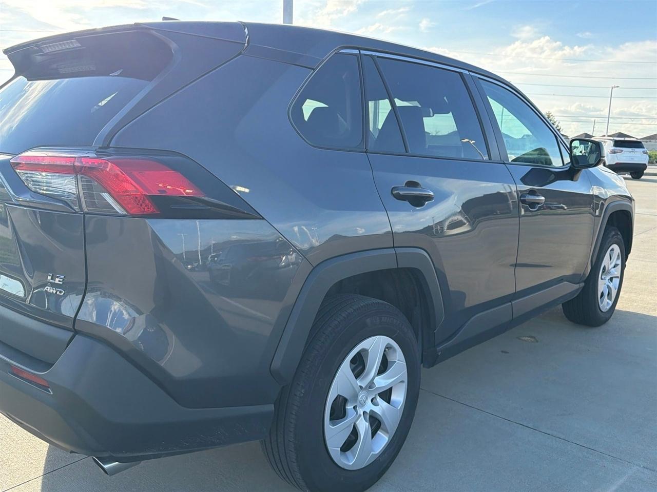 Toyota RAV4 LE AWD 2025