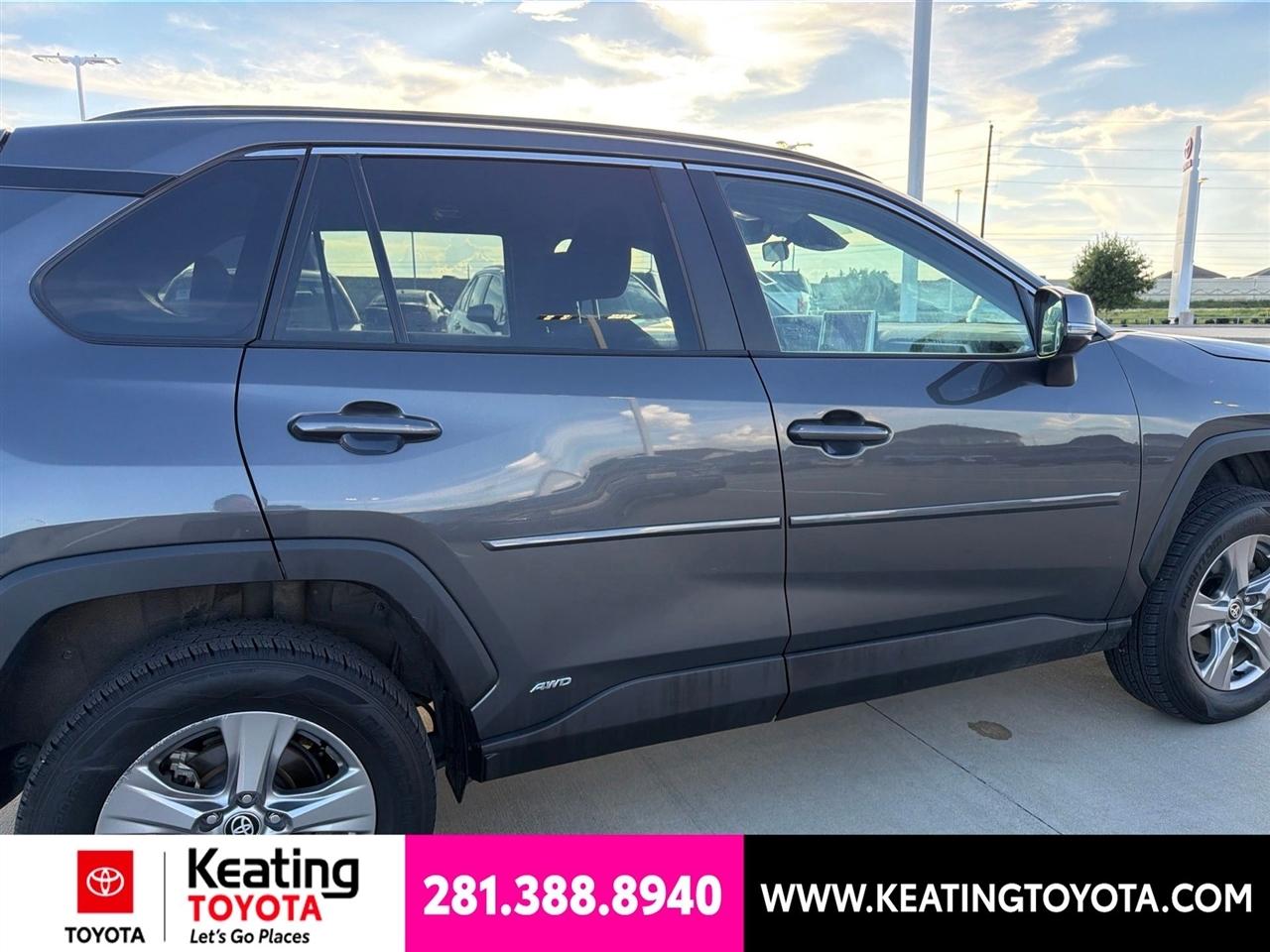 Toyota RAV4 Hybrid LE 2024