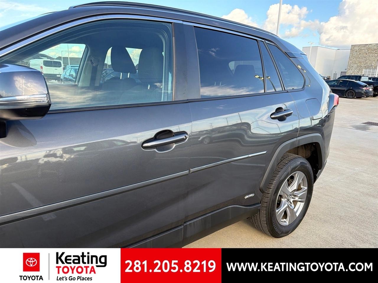 Toyota RAV4 Hybrid LE 2024
