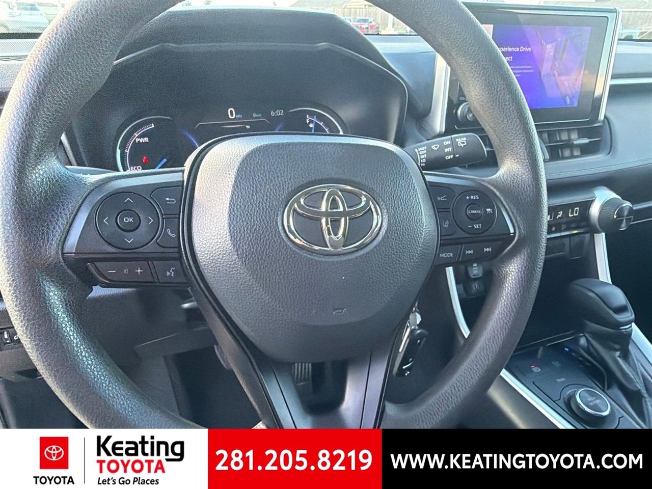 Toyota RAV4 Hybrid LE 2024