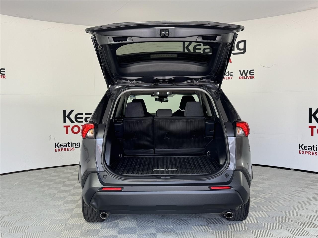 Toyota RAV4 Hybrid LE 2024