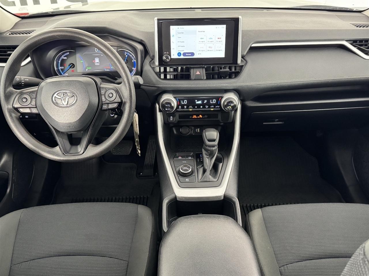 Toyota RAV4 Hybrid LE 2024