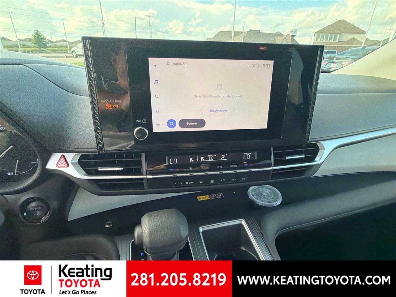 Toyota Sienna LE 8-Passenger 2025