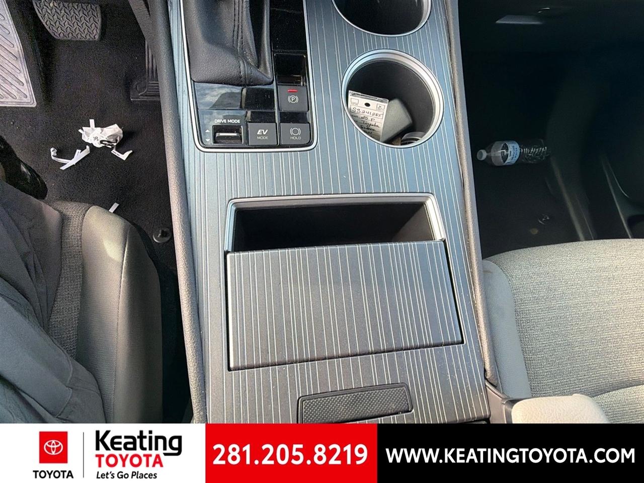 Toyota Sienna LE 8-Passenger 2025