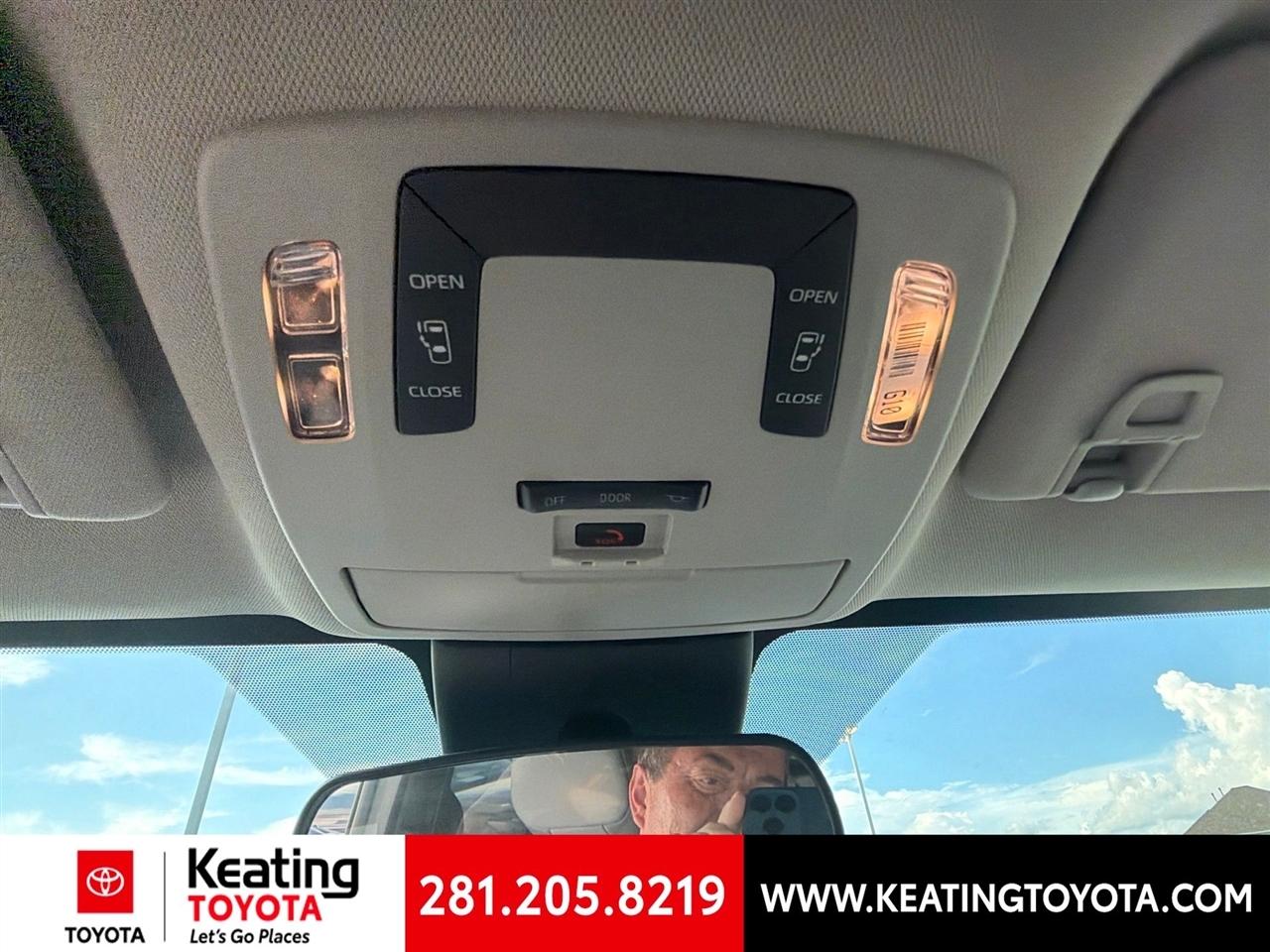 Toyota Sienna LE 8-Passenger 2025