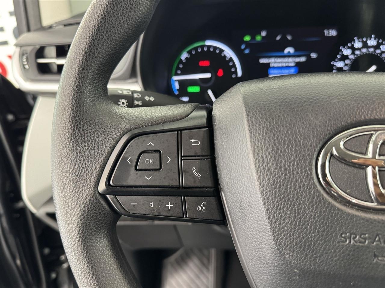 Toyota Sienna LE 8-Passenger 2025
