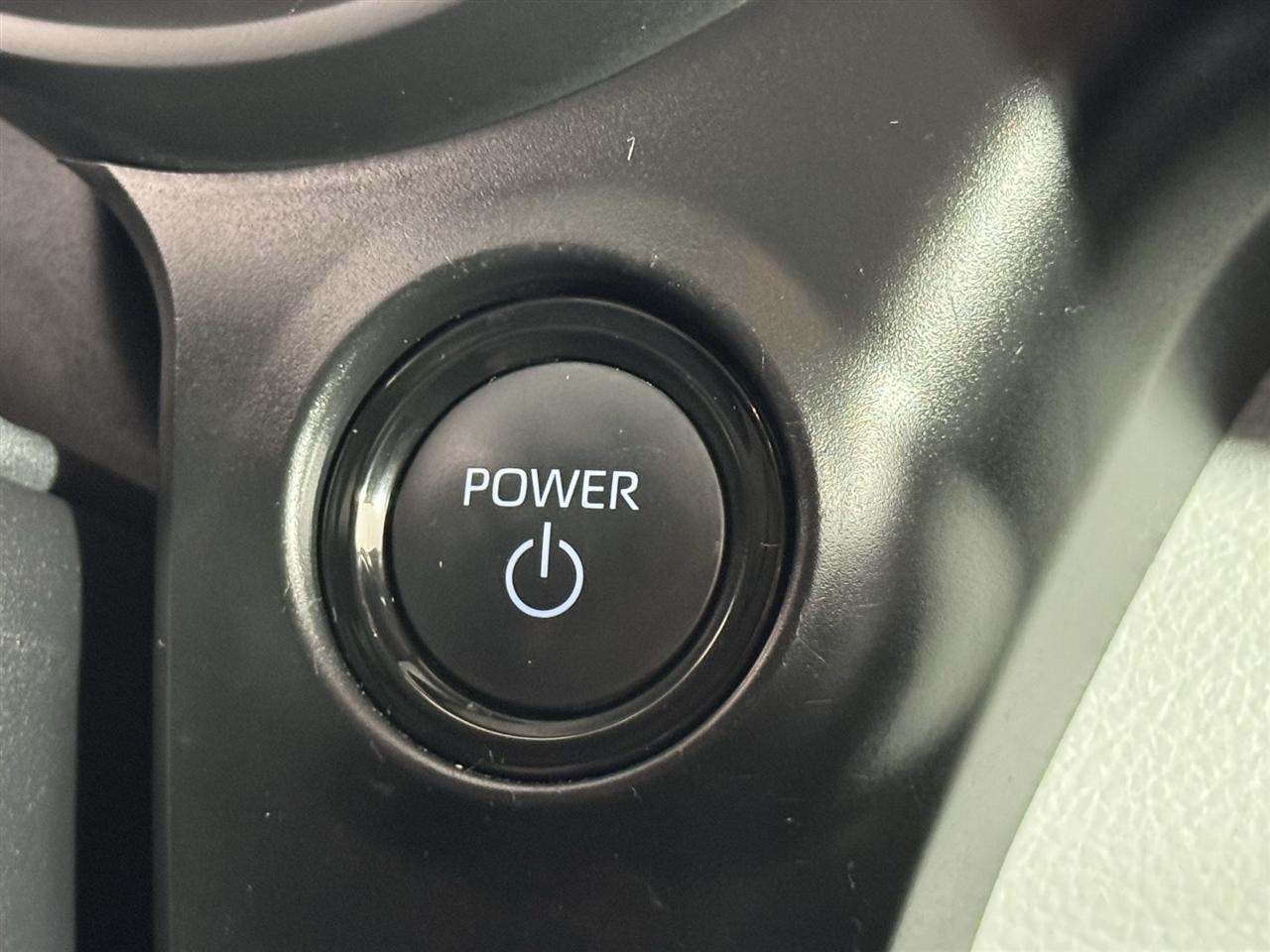 Toyota Sienna LE 8-Passenger 2025