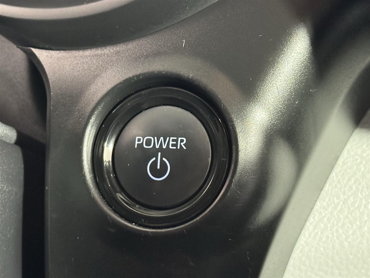 Toyota Sienna LE 8-Passenger 2025